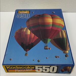550-Piece Hot Air Balloon Puzzle - Multicolor Blue Box